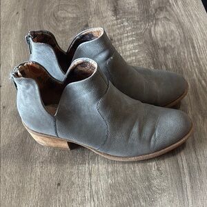 b.o.c. Gray Suede Ankle Boots with Elastic Panels